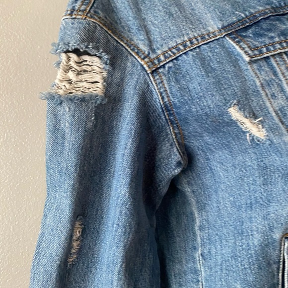 Classic Blue Jean Jacket - Picture 3 of 9